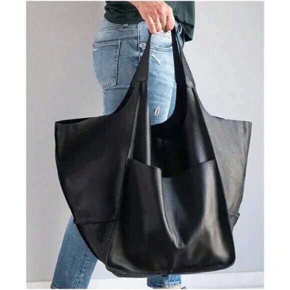 Luxe Vegan Leather Minimalist Oversized Tote Bag - Picture 3 of 9